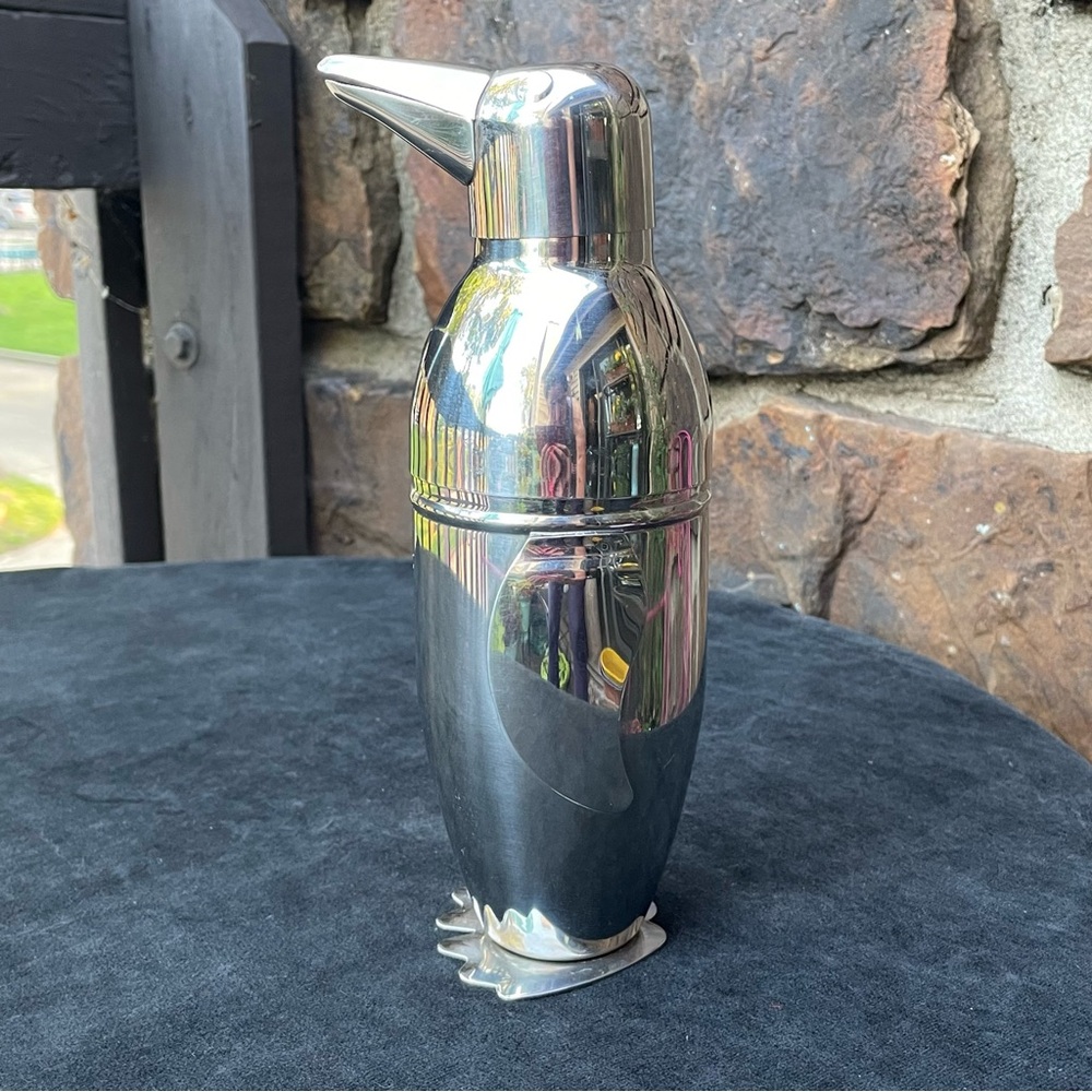 Retro Penguin Shaped Stainless Steel Cocktail Shaker - Picture 6 of 12